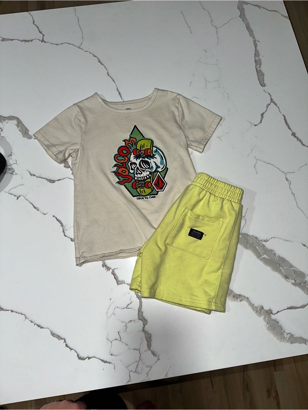 Volcom | Boys | Skull Tee w/ Matching Shorts | Size 5 | Play Quality